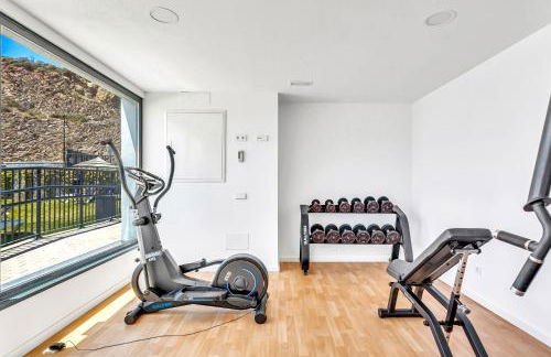 Blue Lady by the Sea - Photo 44