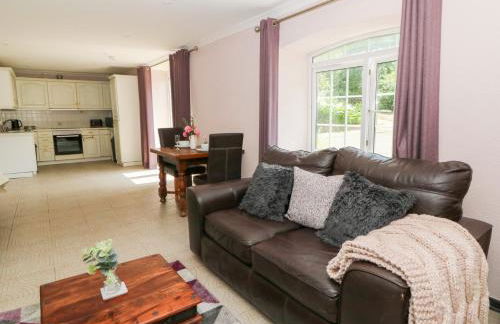 Garden Apartment - Photo 4