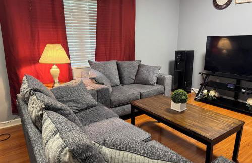 Knoxville Charm 4BR Oasis Near Downtown and UT - Photo 4