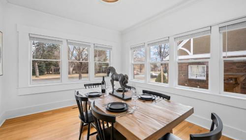 Campus Corner Retreat Two King Beds and Dog Friendly - Foto 2, furniture