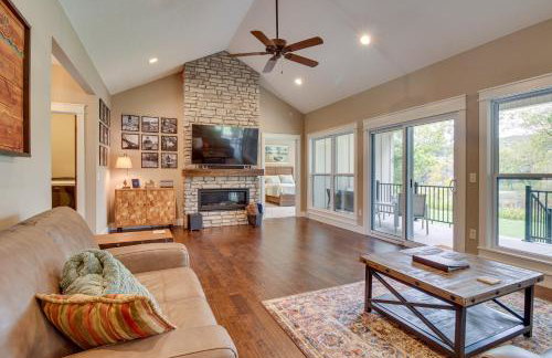 Flippin Home with Deck and Grill Steps to White River - Foto 6