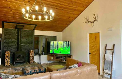 FirePit~Horseshoes~King Bed~Near Lake, Wine, Farms - Foto 13