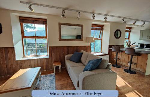 Llew Accommodation - The Townhouse - Photo 30