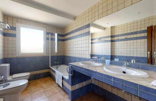 Villa Marga, Villa At 100 Meters Far Of The Beach - Photo 46