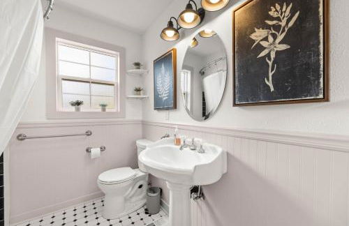 Timeless Historic Home near Downtown with HOT TUB - Foto 33