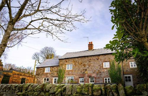 School House, cosy cottage for 12 with hot tub in the Peak District - Photo 61