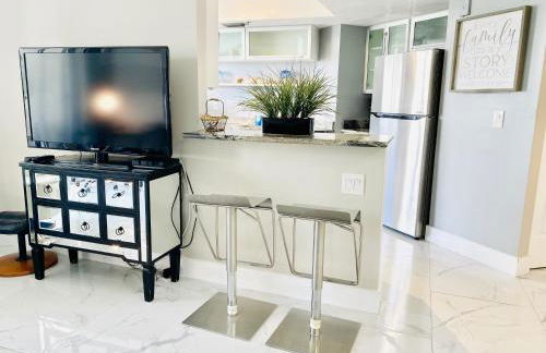 OCEAN BAY VIEWS 2Bdr 2Bath BEACH CONDO PARKING - Photo 34