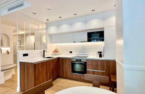 OPERA PROMENADE 4 Renovated 3 Bedrooms Balcony Sea View AC - Foto 13