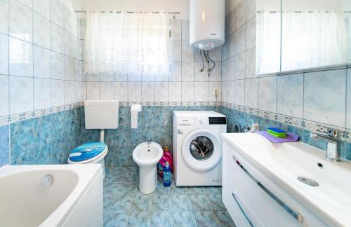 Apartments Lores - Photo 70