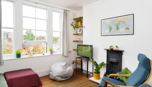 50 meters to the metro - Foto 5