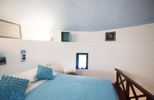 Lioyerma Windmill Villa With Outdoor Hot Tub - Photo 15