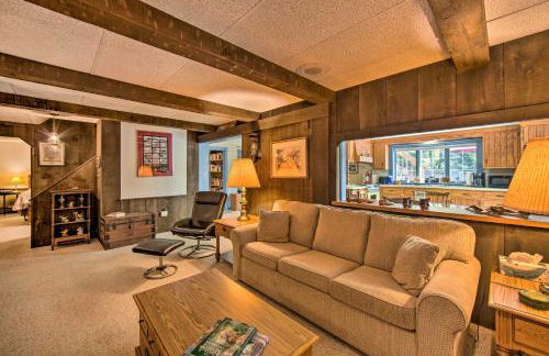 Amish Country Apartment with Cozy Fireplace! - Foto 6