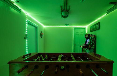 Entire Home on the water, 2 kayaks, Game room, Firepit, BBQ grill, Netflix WiFi - Foto 17