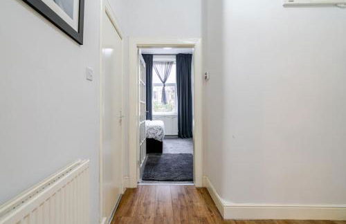 Stunning Newly Furnished Ground Floor Apartment - Foto 27