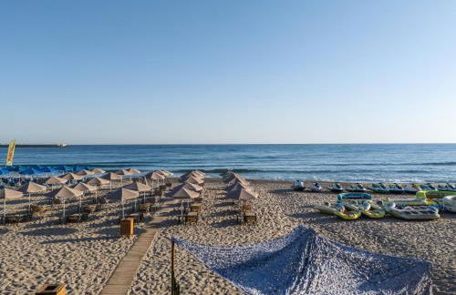 Steris Elegant Beach Hotel - Photo 70