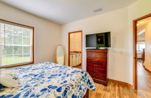 Beachside Living! Family Retreat on Oneida Lake - Photo 14