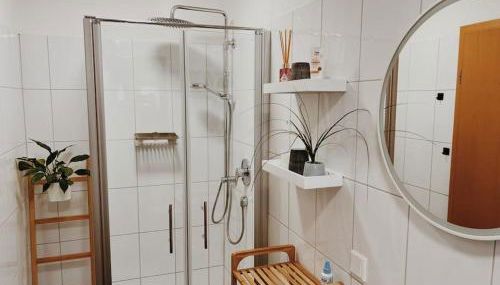 Ruhige Wohnung mit Terrasse - Foto 3