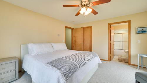 Waterfront Lake Huron Home - Private Beach! - Foto 2