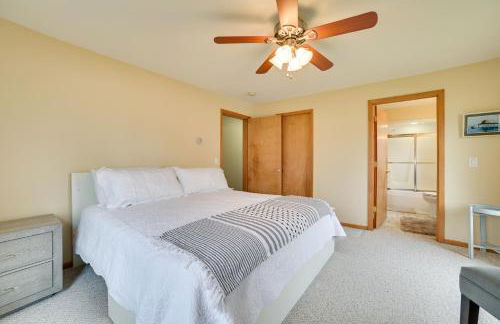 Waterfront Lake Huron Home - Private Beach! - Foto 2