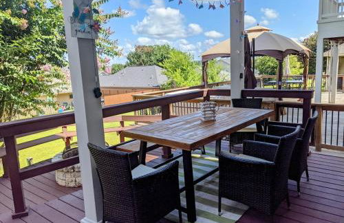 Enchanted April Lake House 3 Bed 2 Bath - Photo 17