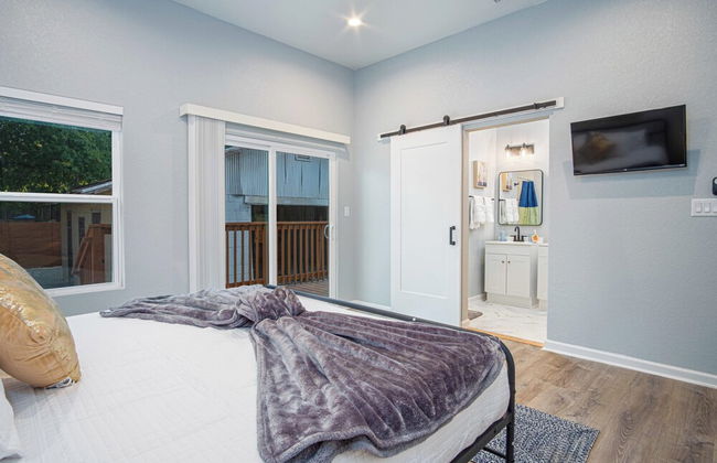 Experience Convenience w/ 4br/3ba Near Alamodome - Foto 6