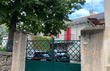 Maison Familiale Style Chalet - Centre village - Foto 17