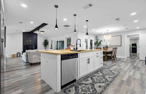 Dallas Family Fun Haus with Pool and Massive Game Room - Foto 13