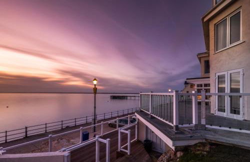 Garden Apartment, 1 Pilots Point - Photo 25