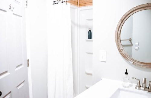 Cordova Farmhouse - 7 Minutes from the Ark! - Foto 43