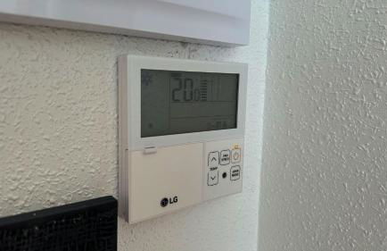 Low Price Modern Apartment Aircon & Filter Water - Foto 25