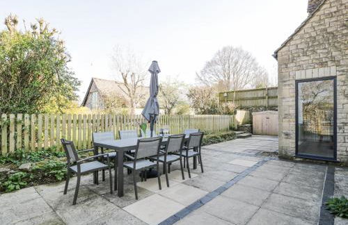 The Old School House - Photo 50