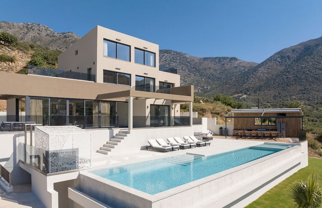 Luxurious Villa Dias With Tennis Court by Estia - Foto 1