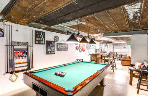 Fire Pit and Game Room Family Home in Marshall - Foto 26