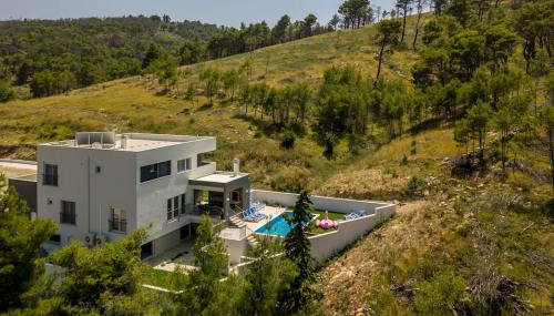 Luxe villa with pool, jacuzzi, and sauna - Foto 4