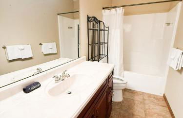 Lakefront-4BD3BA-Sleeps 12PP - Photo 25