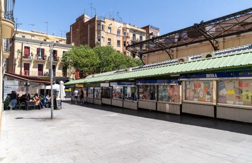 Limehome Barcelona Plaça Pirineus - Photo 98