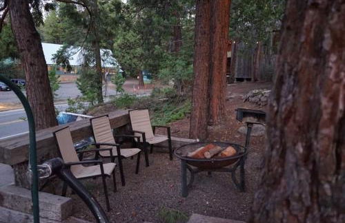 Fox Den- Pet Friendly Suite in Shaver Lake - Photo 11