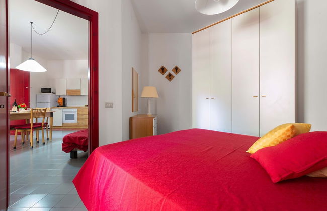 2507 Red Apartment by Barbarhouse - Photo 5