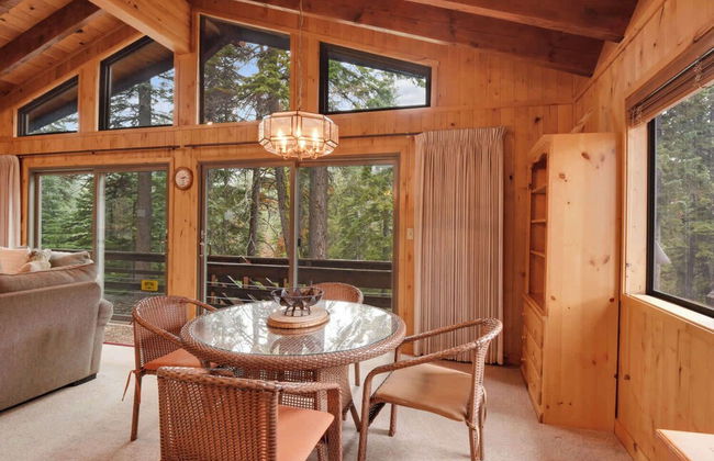 Lake Tahoe Treasure! Minutes From Beach & Skiing - Foto 27