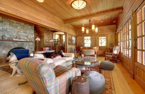 Serene Silver Bay Home on Lake George with Boat Slip - Foto 6