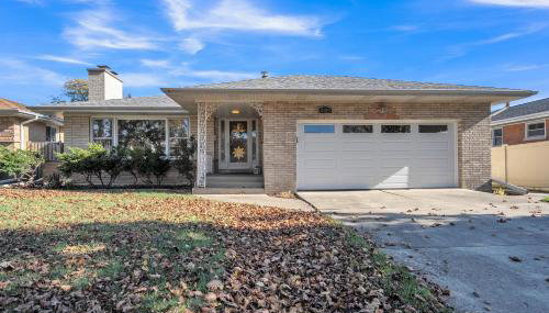 Spacious 2 bedroom home in Niles, Illinois with office, full kitchen and 2 baths - Foto 1