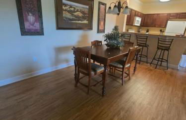 Tuscan Dream 2 Bedroom Condo by RedAwning - Foto 18