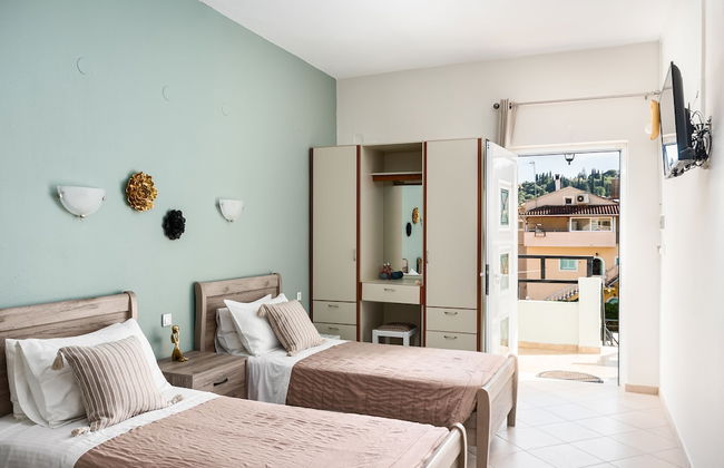 Ipsos Pool Apartments, Elena & Maria by Konnect - Foto 8