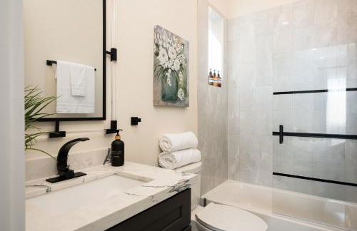 Modern Luxury, Near NRG & Downtown, Rooftop-Garage - Foto 43