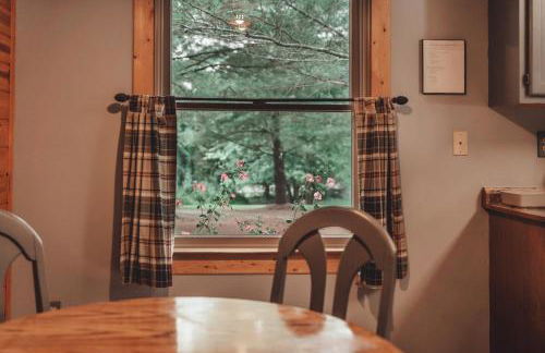 Patriot Cottage at American Heartland Cabins - Photo 10