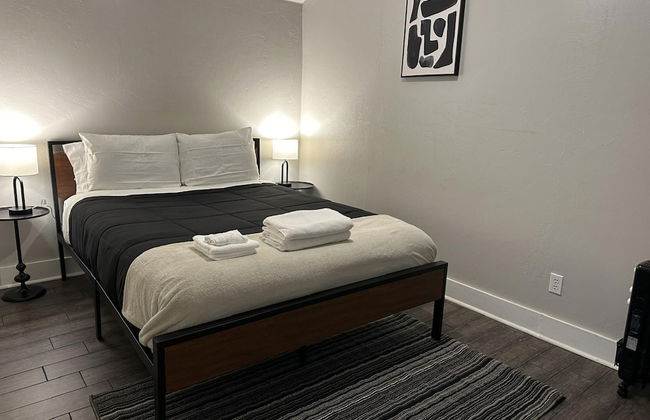 Cozy Charm Studio W 2BR I Fully Furnished - Photo 22