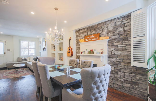 Leslieville Cozy & Bright Apt in Trendy Beaches - Foto 9