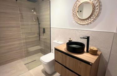 Amber Skies Seafront Retreat - Photo 37