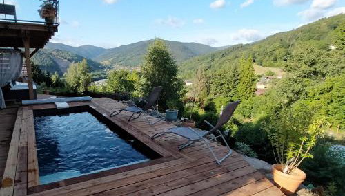Au chalet de JO avec accès à l'espace piscine et jacuzzi - Foto 3