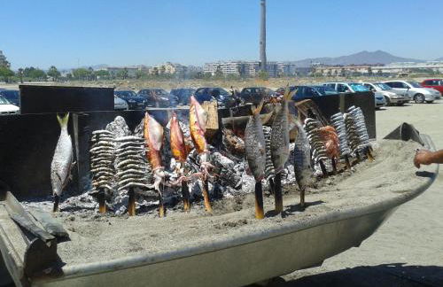 On the beach! Frente al Paseo Marítimo, Parking y Piscina - Photo 37